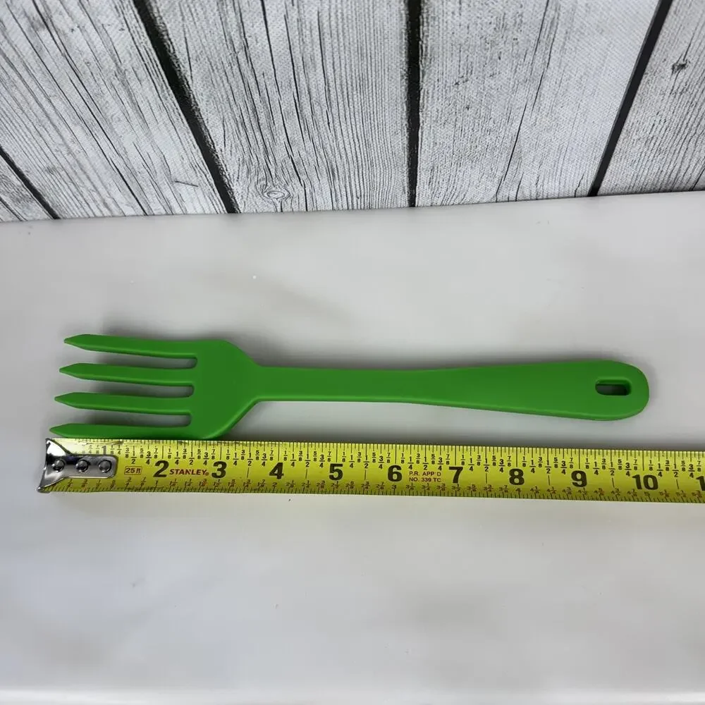 Elizabeth Karmel silicone preowned